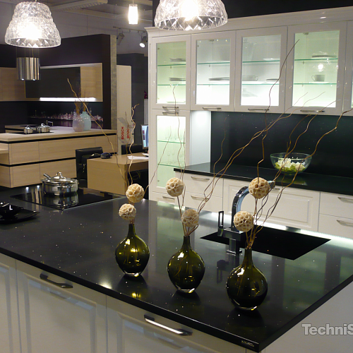TechniStone Brilliant Black