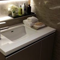 Hanex CUBIC WHITE C-001