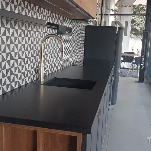 TechniStone Taurus Terazzo Dark