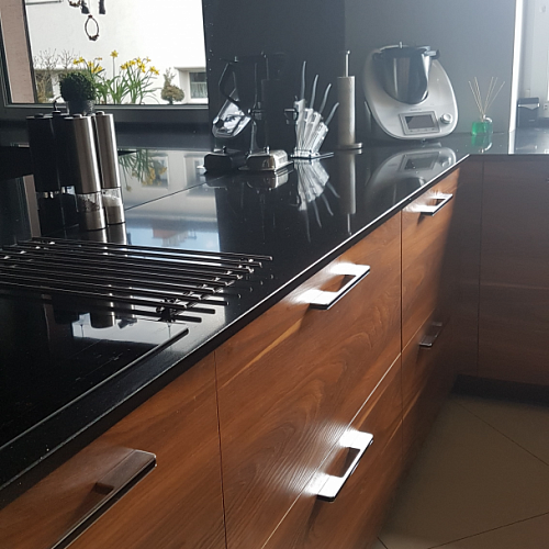 TechniStone Brilliant Black