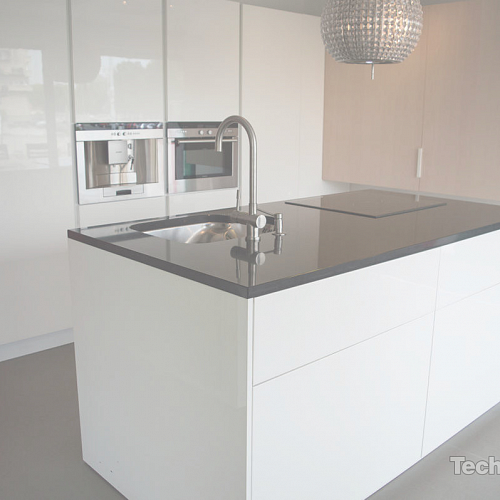 TechniStone Brilliant Black